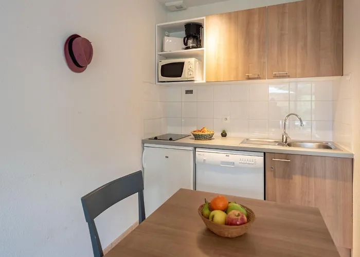 3 Pers- By Interhome